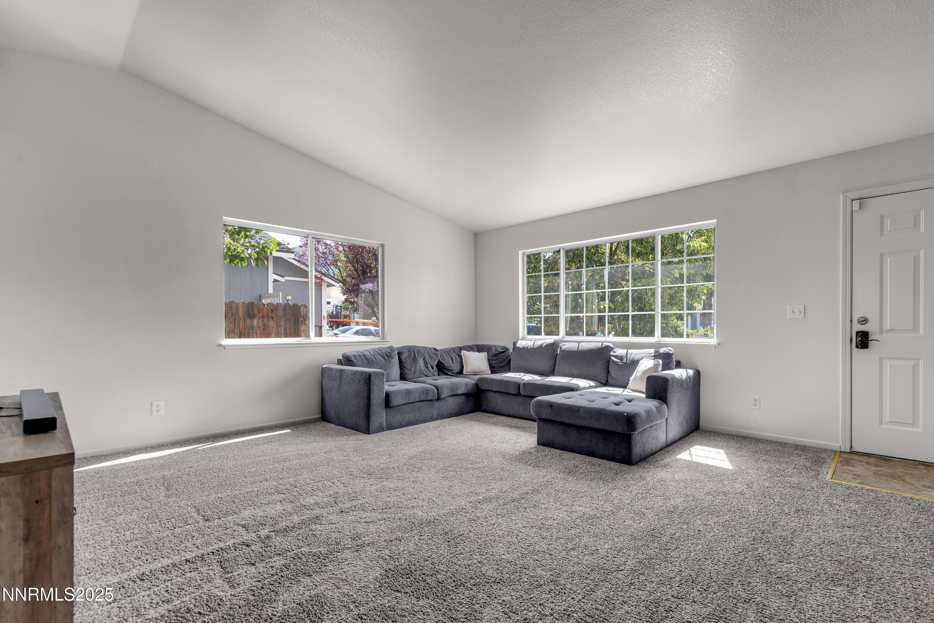 8664 Piper Place Reno, NV 89506 - Photo 3 of 36 Piper8664-003