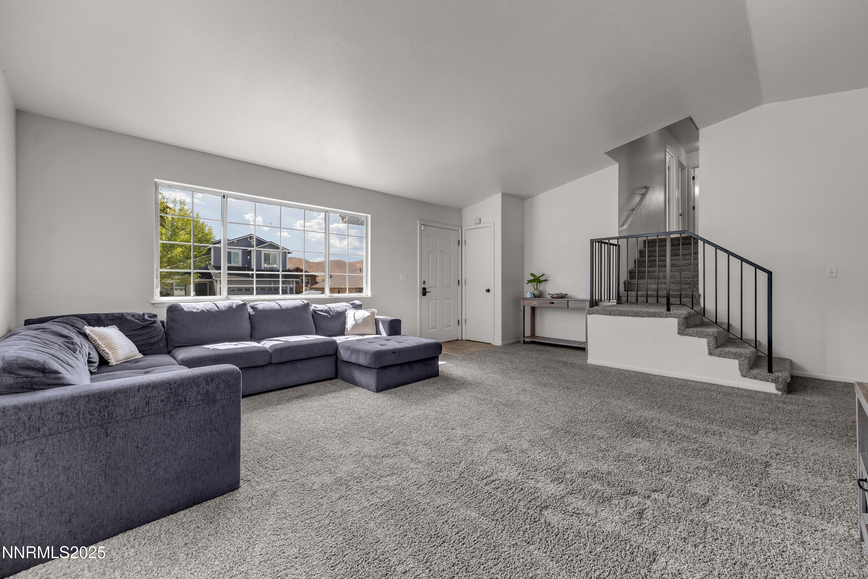 8664 Piper Place Reno, NV 89506 - Photo 5 of 36 Piper8664-004