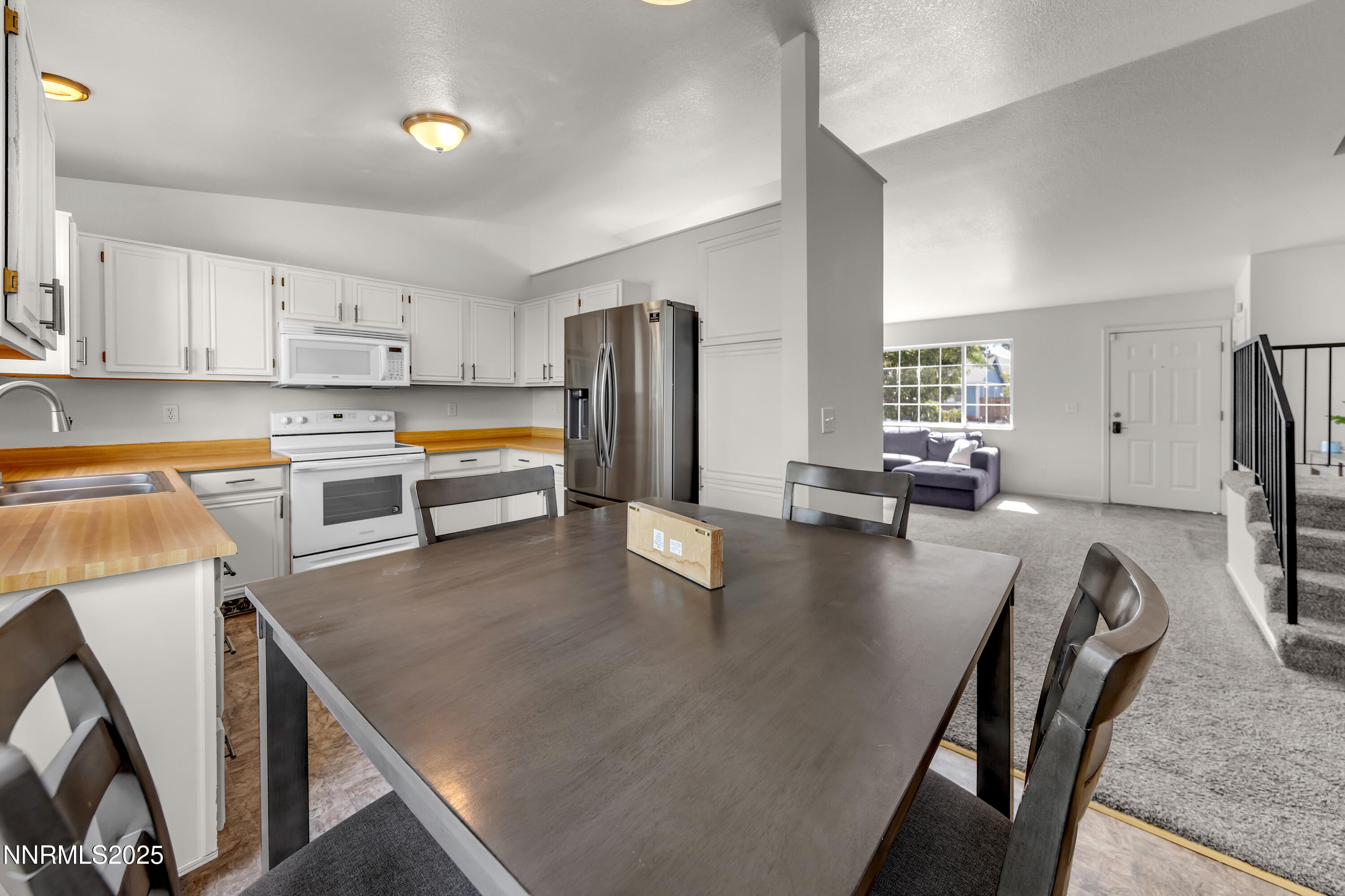 8664 Piper Place Reno, NV 89506 - Photo 9 of 36 Piper8664-010