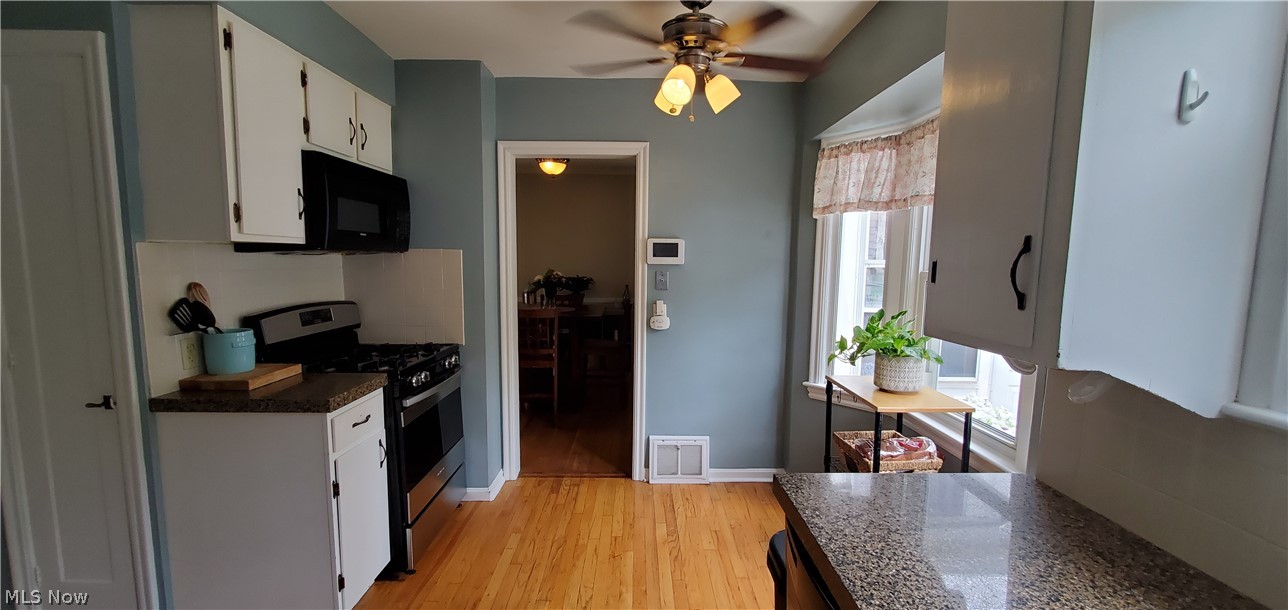 1427 Willshire Road Cleveland, OH 44124 - Photo 11 of 30