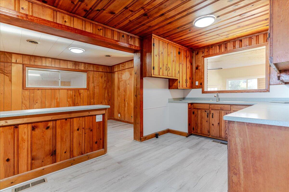 6100 Springfield Road Williston, SC 29853 - Photo 19 of 38