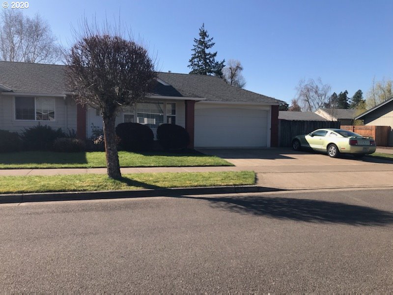 1543 T Street Springfield, OR 97477 - Photo 2 of 16