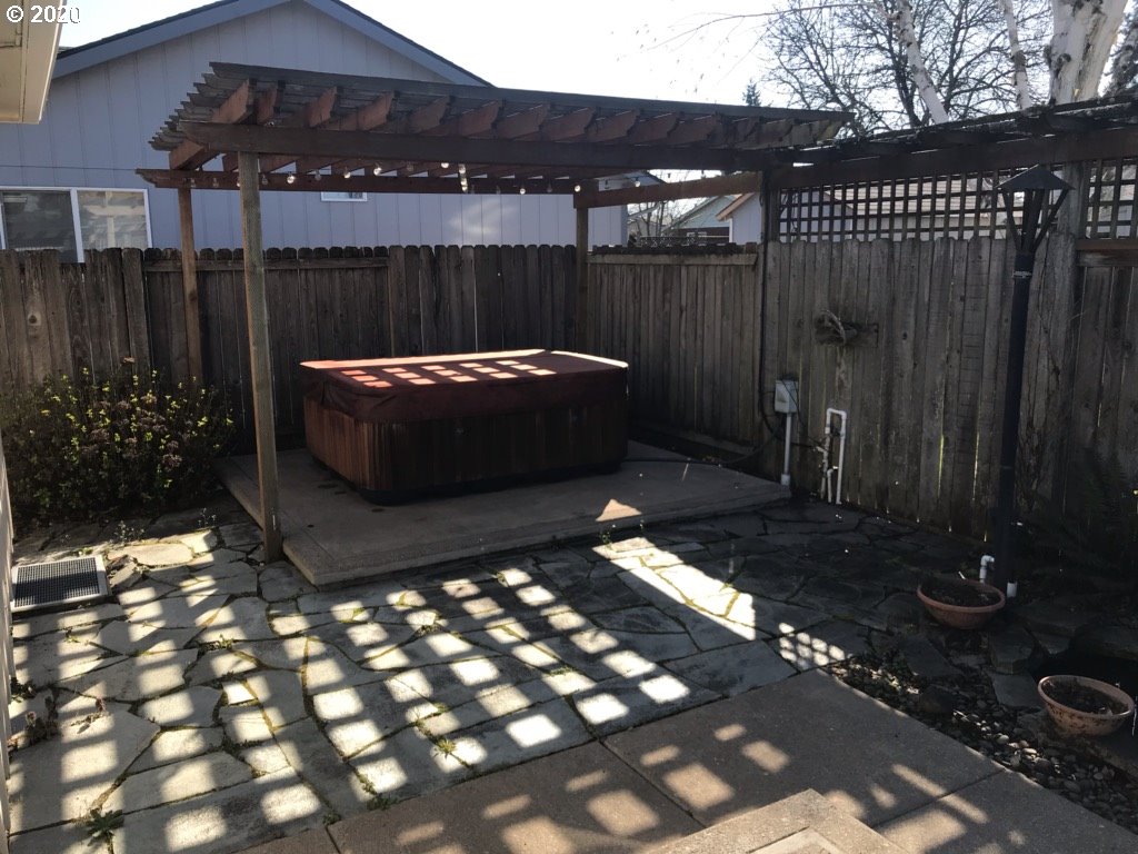 1543 T Street Springfield, OR 97477 - Photo 12 of 16
