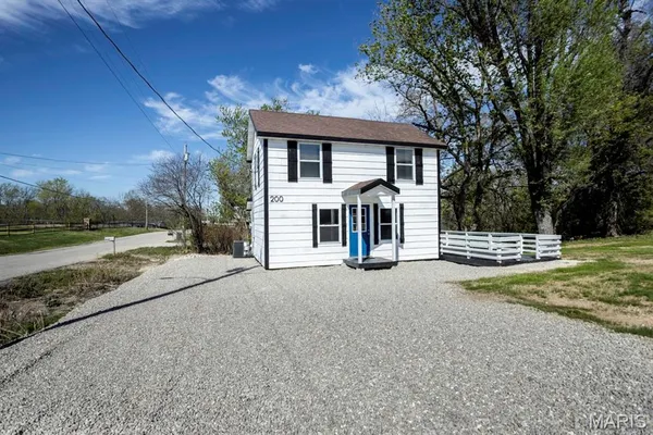 $195,000 | 200 11th Street, Crocker, MO 65452