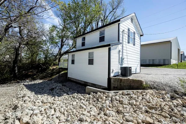 $195,000 | 200 11th Street, Crocker, MO 65452