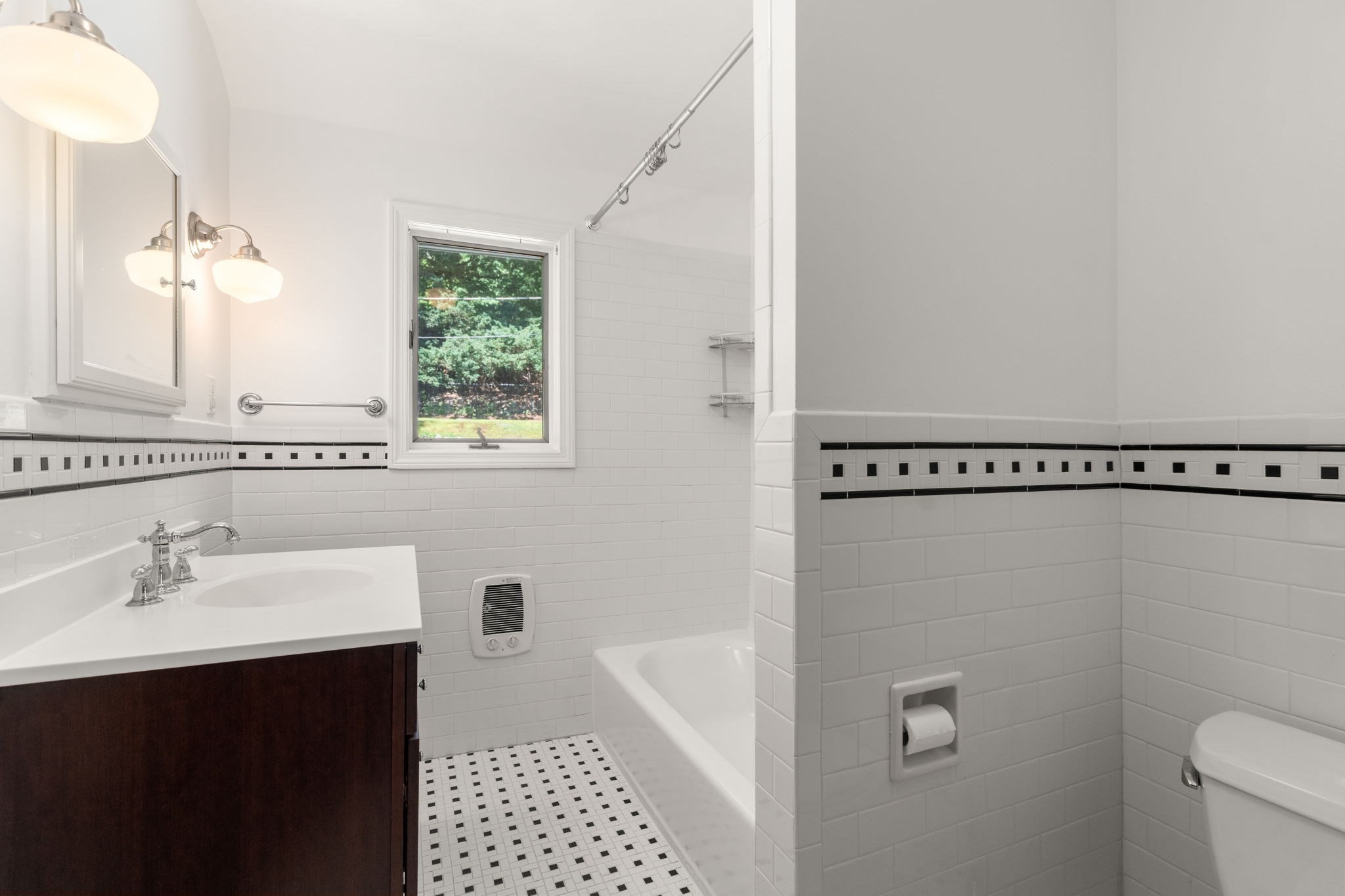 43 Laconia Road Worcester, MA 01609 - Photo 17 of 37 Gallery Image 17