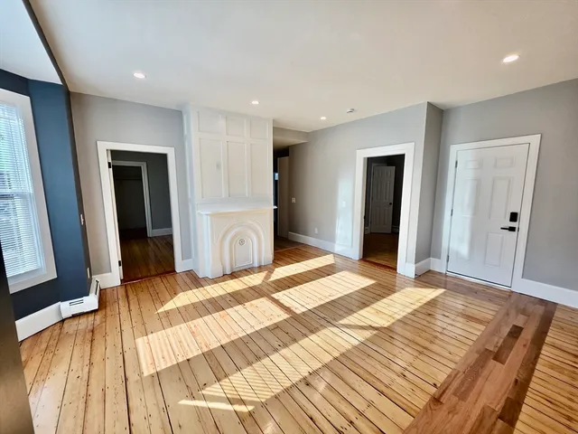 $2,500 | 73 Vernon Street, Unit 2, Providence, RI 02903