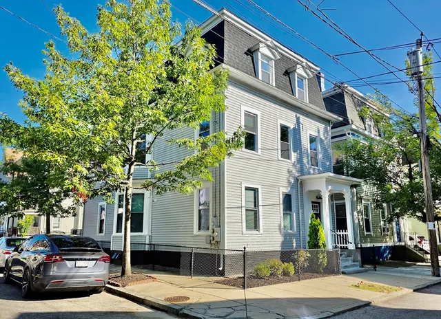 $2,500 | 73 Vernon Street, Unit 2, Providence, RI 02903