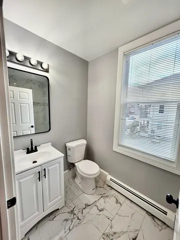 $2,500 | 73 Vernon Street, Unit 2, Providence, RI 02903