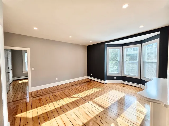 $2,500 | 73 Vernon Street, Unit 2, Providence, RI 02903