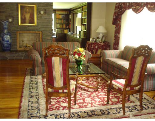 143 Fieldstone Road Westwood, MA 02090 - Photo 4 of 9 Gallery Image 4