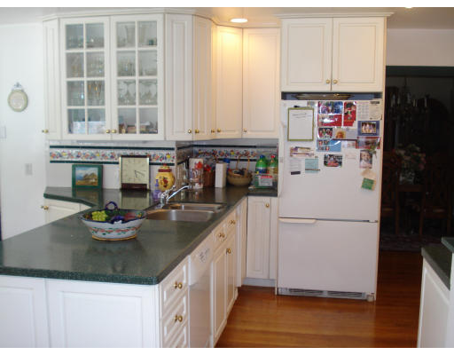 143 Fieldstone Road Westwood, MA 02090 - Photo 7 of 9 Gallery Image 7