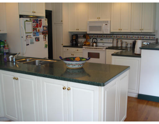 143 Fieldstone Road Westwood, MA 02090 - Photo 8 of 9 Gallery Image 8