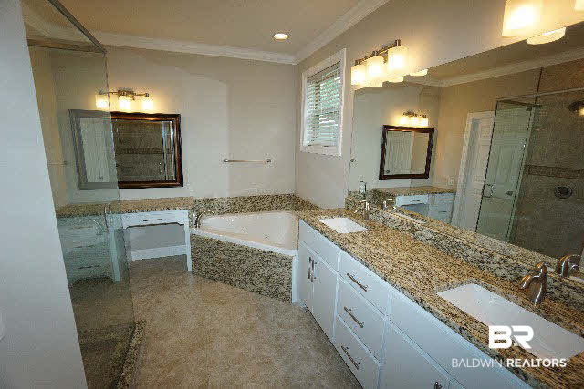 8237 Carmel Circle Foley, AL 36535 - Photo 16 of 32 Master Bath