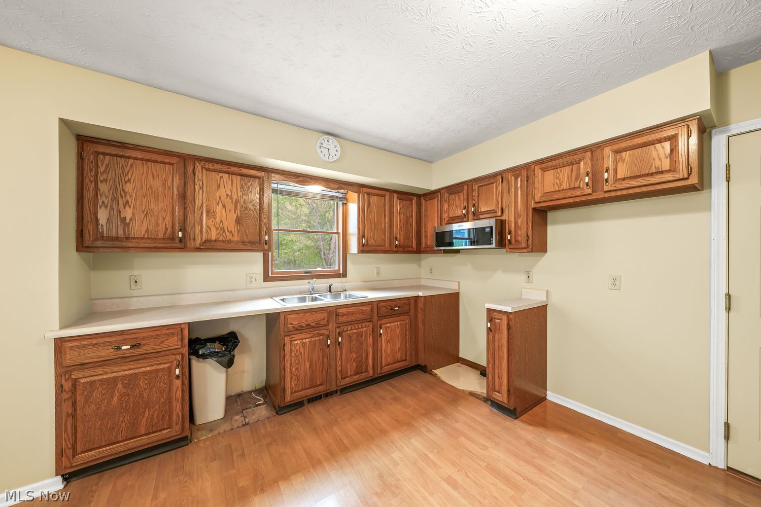 10703 Jones Road Diamond, OH 44412 - Photo 8 of 50