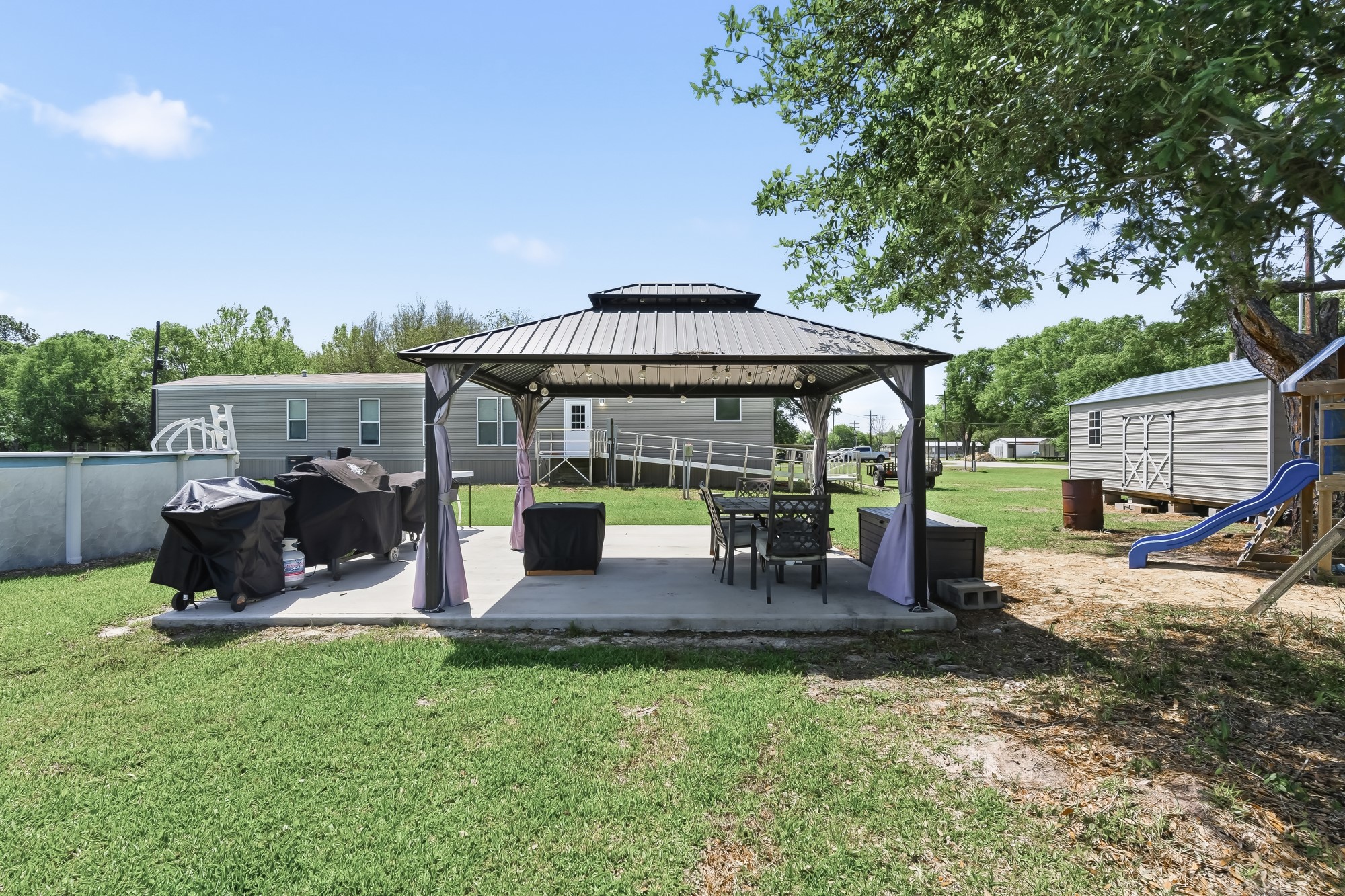 428 Pine Avenue Winnie, TX 77665 - Photo 23 of 36
