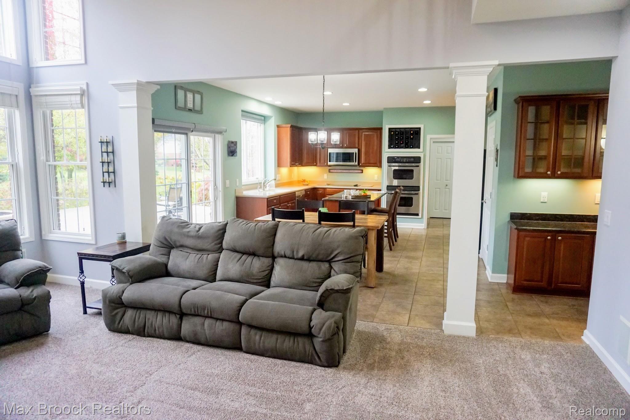 5580 Skye Court Rochester, MI 48306 - Photo 15 of 38 DSC02048.jpg