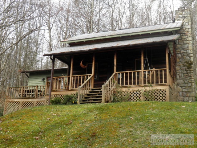281 Little Creekside Road Banner Elk, NC 28604 - Photo 3 of 21 Gallery Image 3
