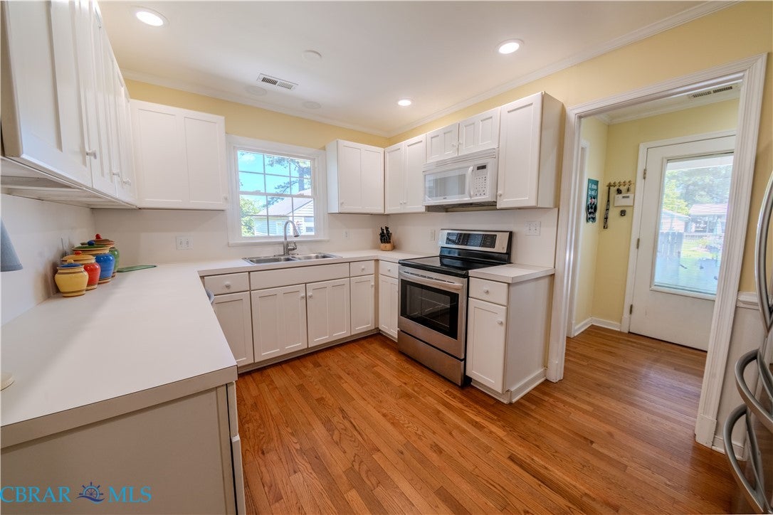 1097 Timberneck Road Deltaville, VA 23043 - Photo 22 of 41 Gallery Image 22