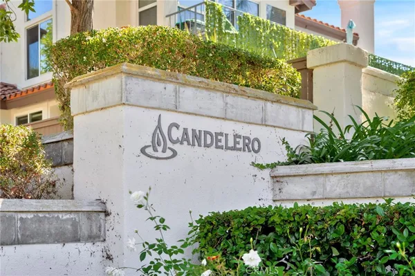 $929,900 | 160 Vía Lampara, Rancho Santa Margarita, CA 92688