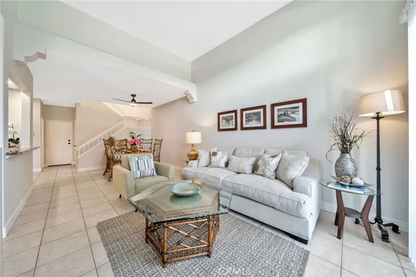 $929,900 | 160 Vía Lampara, Rancho Santa Margarita, CA 92688