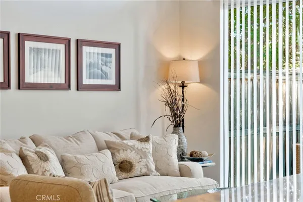 $929,900 | 160 Vía Lampara, Rancho Santa Margarita, CA 92688