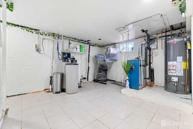 a view of a storage & utility room