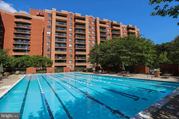 $2,050 | 2230 George C Marshall Drive, Unit 1226, Falls Church, VA 22043