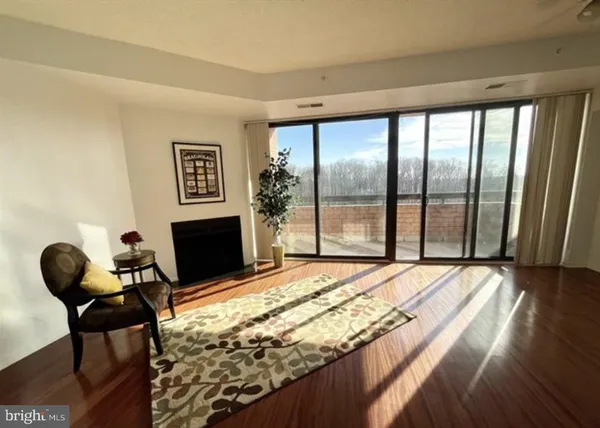 $2,050 | 2230 George C Marshall Drive, Unit 1226, Falls Church, VA 22043