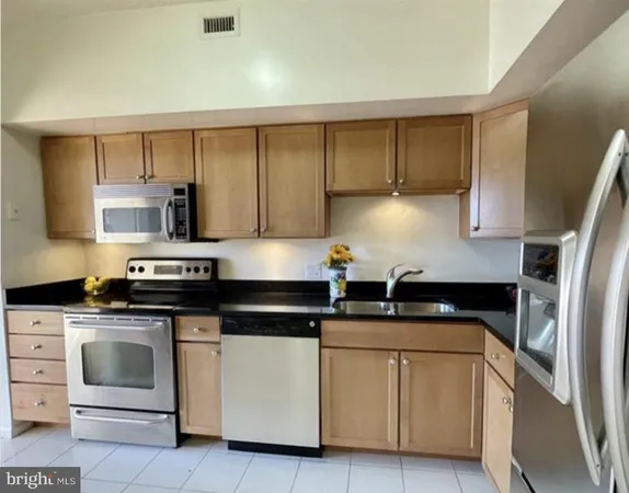 $2,050 | 2230 George C Marshall Drive, Unit 1226, Falls Church, VA 22043