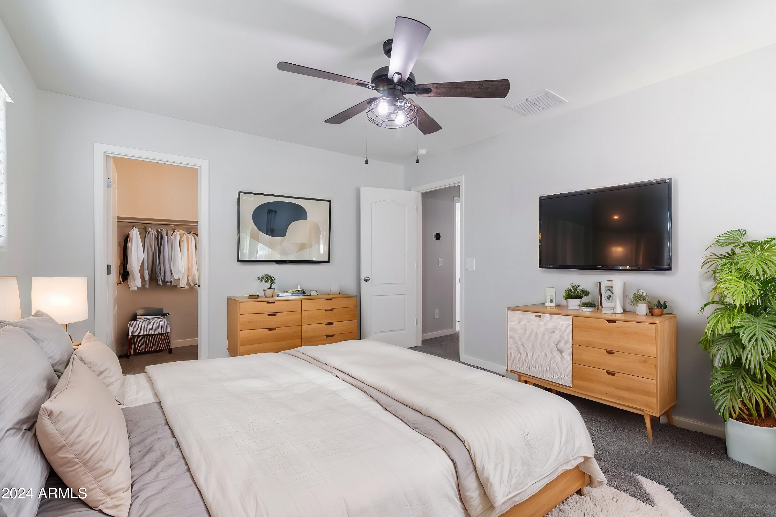 2066 South Martingale Road Gilbert, AZ 85295 - Photo 27 of 33 Virtual Staging AI - Third bedroom