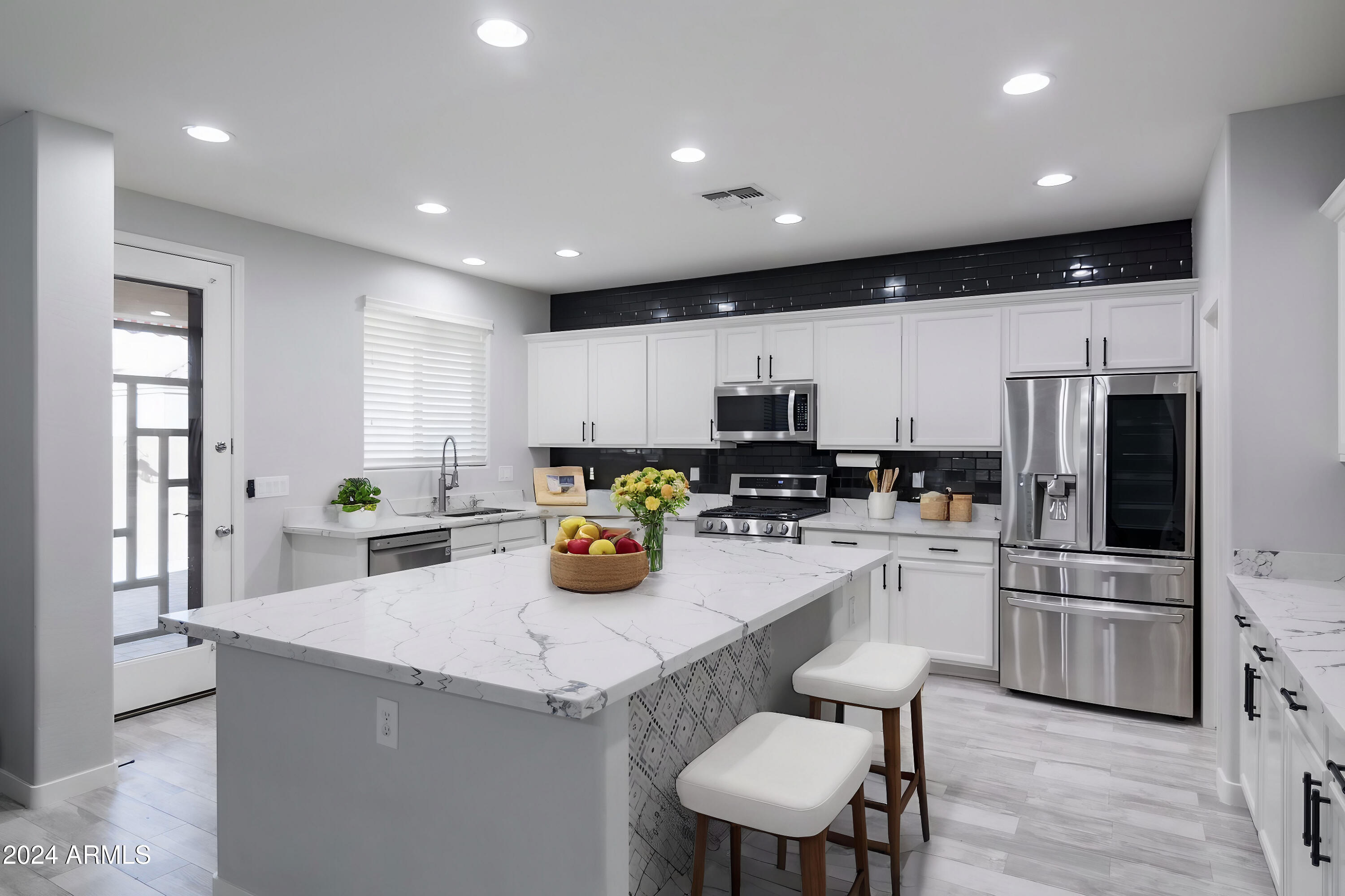 2066 South Martingale Road Gilbert, AZ 85295 - Photo 9 of 33 Virtual Staging AI-Kitchen