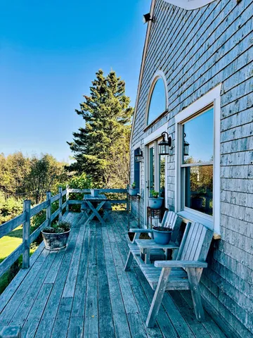 $689,000 | 90 Johnson Cove Road, Roque Bluffs, ME 04654