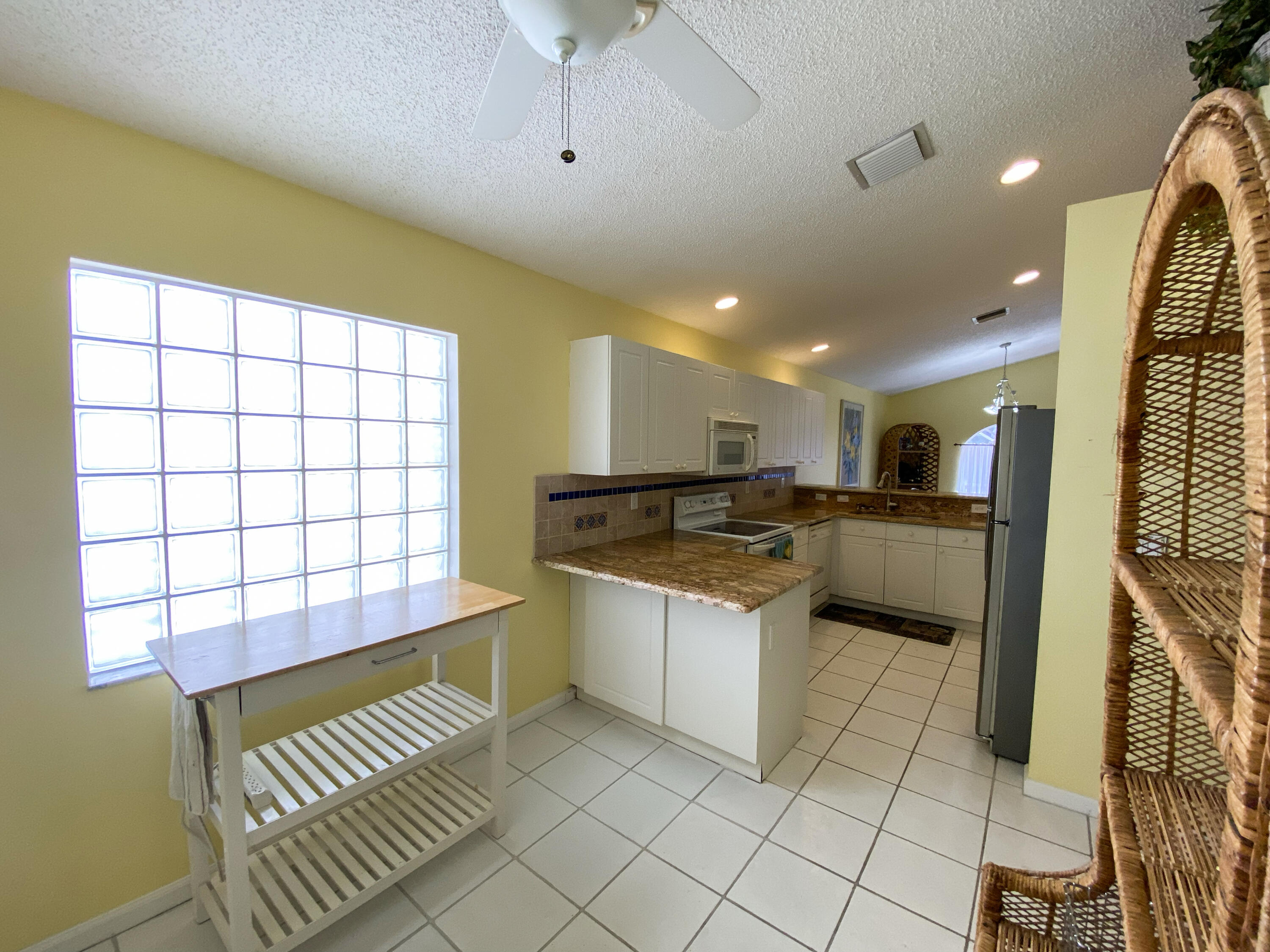 1820 Barnstable Road Wellington, FL 33414 - Photo 13 of 31 Kitchen-05
