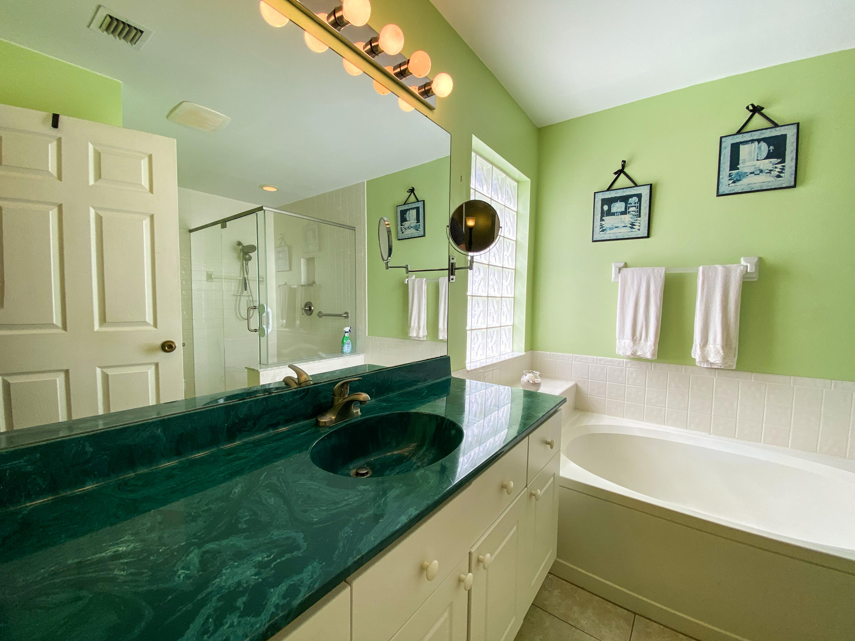 1820 Barnstable Road Wellington, FL 33414 - Photo 21 of 31 Bathroom01-03
