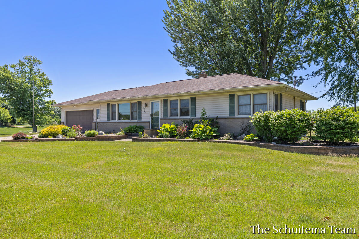 4526 Bauer Road Hudsonville, MI 49426 - Photo 3 of 46 4526-Bauer_003