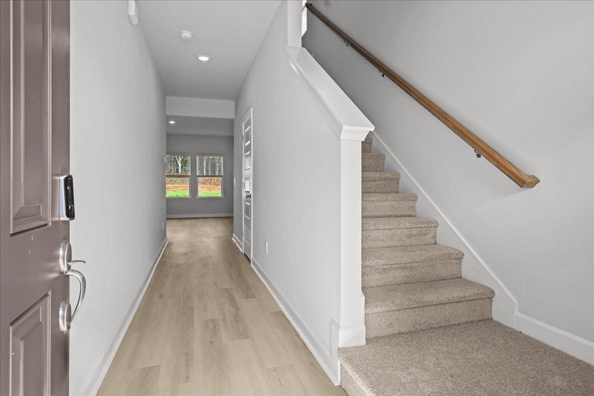 674 Cozy Blf Road Spartanburg, SC 29301 - Photo 2 of 33