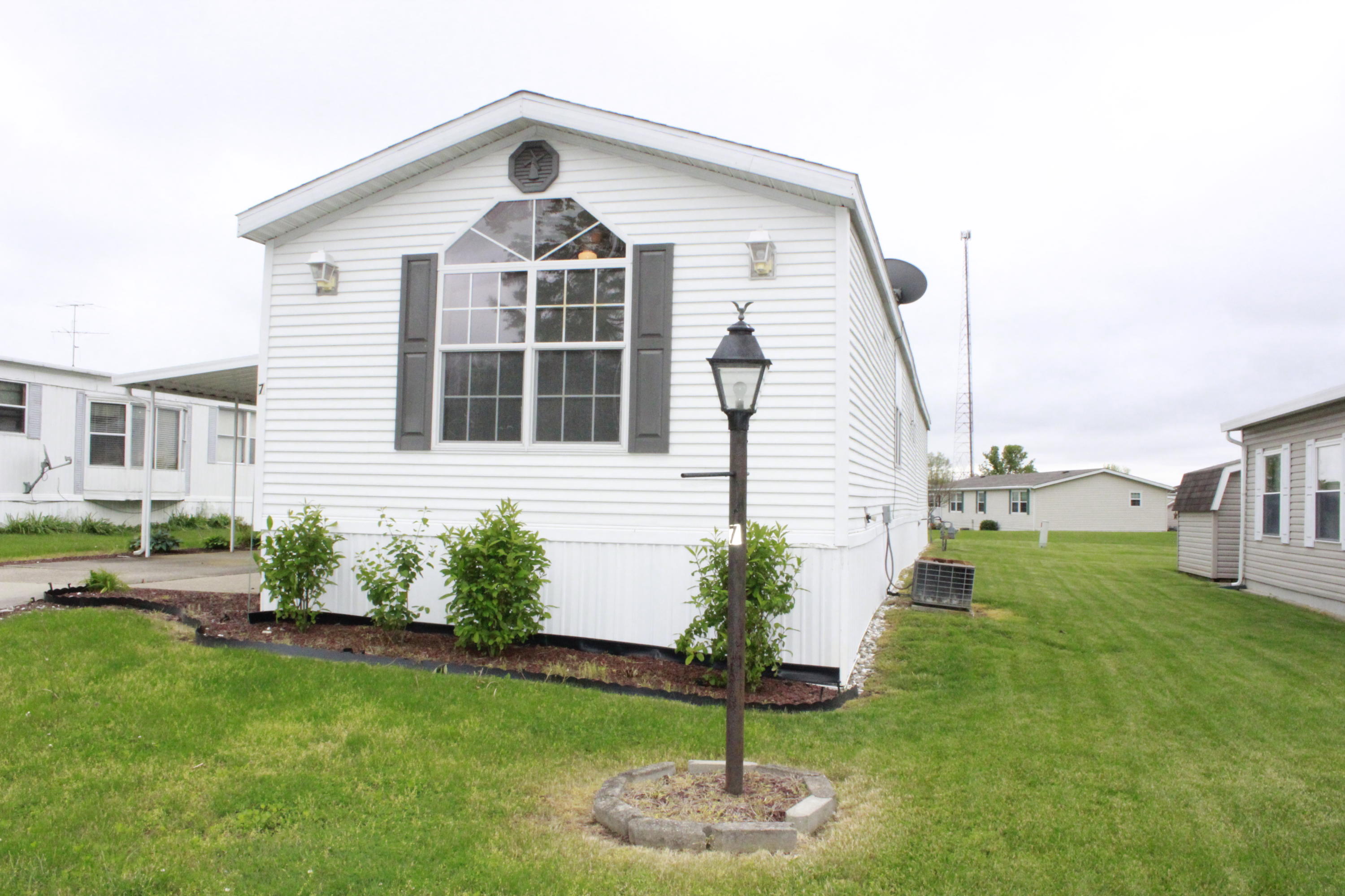 7 Beech Drive Springfield, OH 45504 - Photo 2 of 20