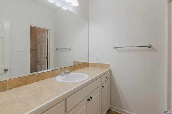 $252,000 | 40423 Cross Ridge Avenue, Gonzales, LA 70737