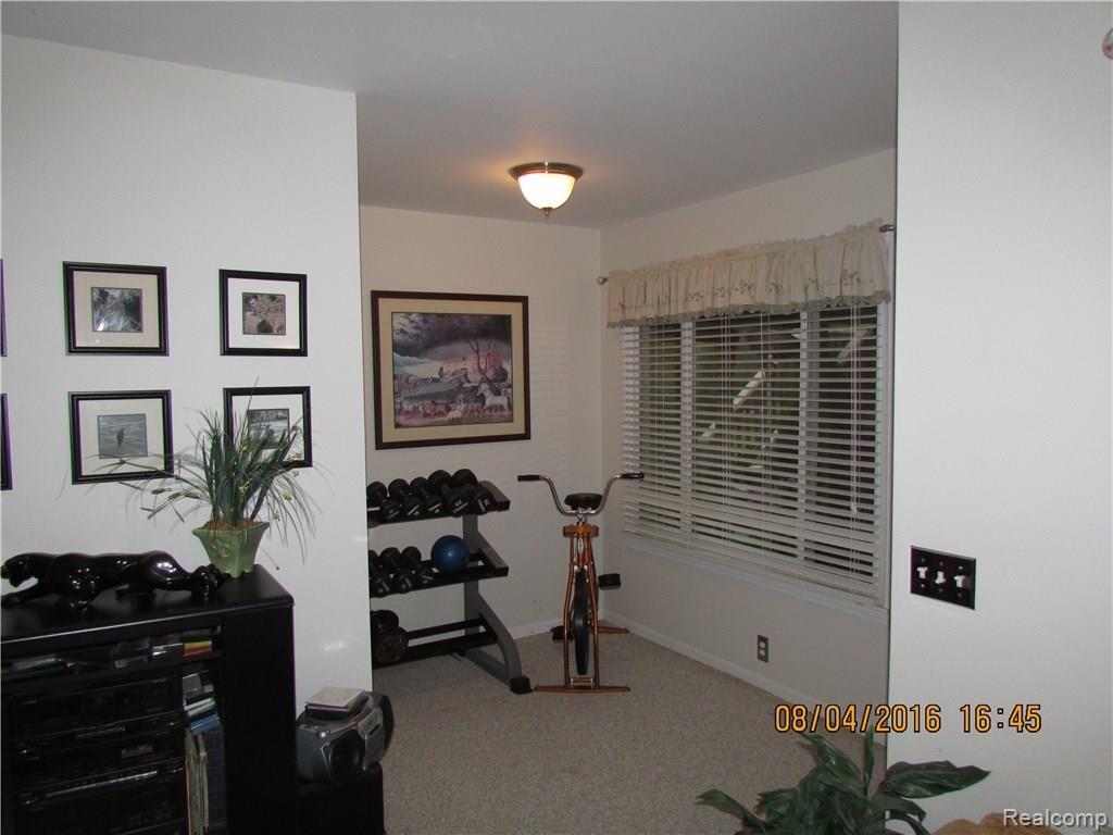 2595 Walton Blvd. Rochester, MI 48309 - Photo 25 of 43 IMG_1307.JPG