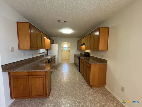 $1,250 | 3422 Chisholm Trail, Killeen, TX 76542