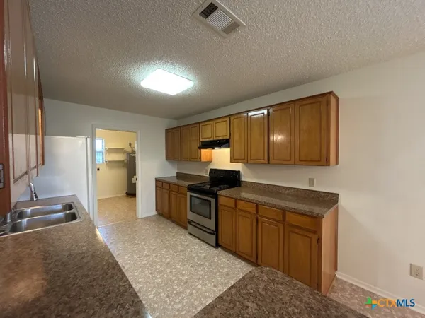 $1,250 | 3422 Chisholm Trail, Killeen, TX 76542