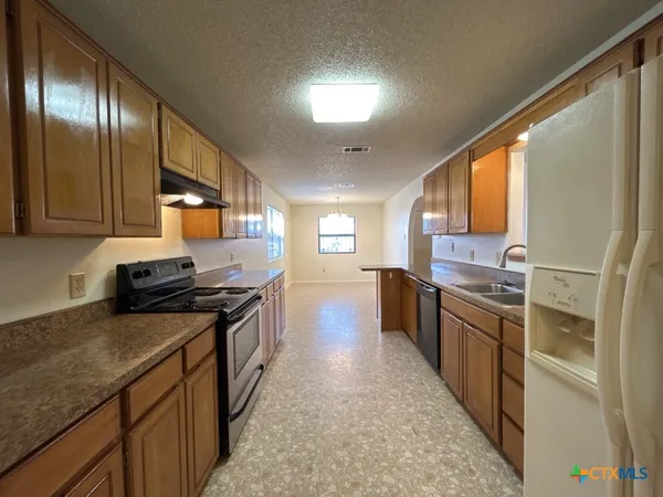 $1,250 | 3422 Chisholm Trail, Killeen, TX 76542