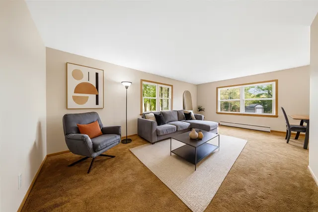 $299,900 | 404 Willow Drive, Belvidere, IL 61008