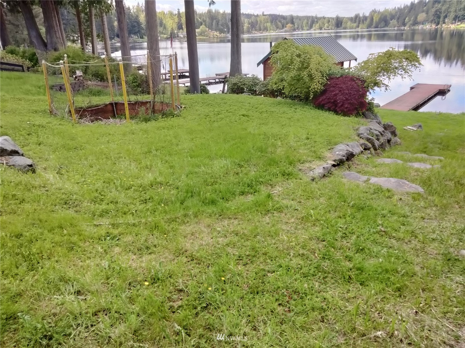 19527 Lerch Road Snohomish, WA 98290 - Photo 17 of 39 a view of a garden with a building and entertaining space