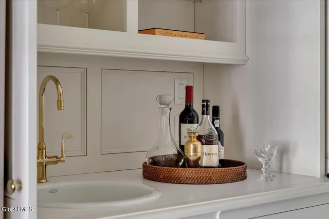 $1,599,900 | 44 Turner Lane, Colonie, NY 12211