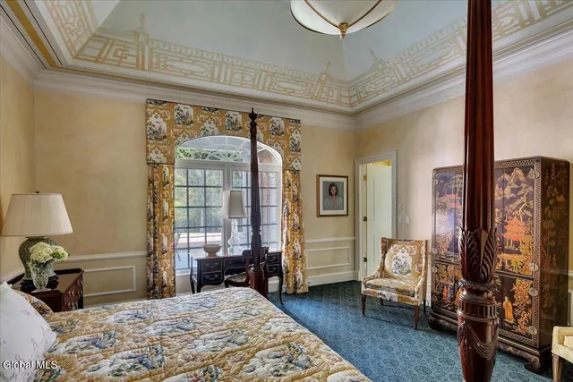 $1,599,900 | 44 Turner Lane, Colonie, NY 12211