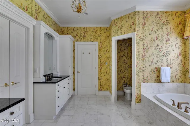 $1,599,900 | 44 Turner Lane, Colonie, NY 12211