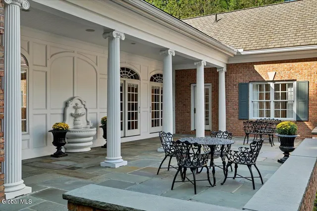 $1,599,900 | 44 Turner Lane, Colonie, NY 12211