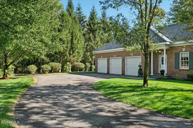 $1,599,900 | 44 Turner Lane, Colonie, NY 12211